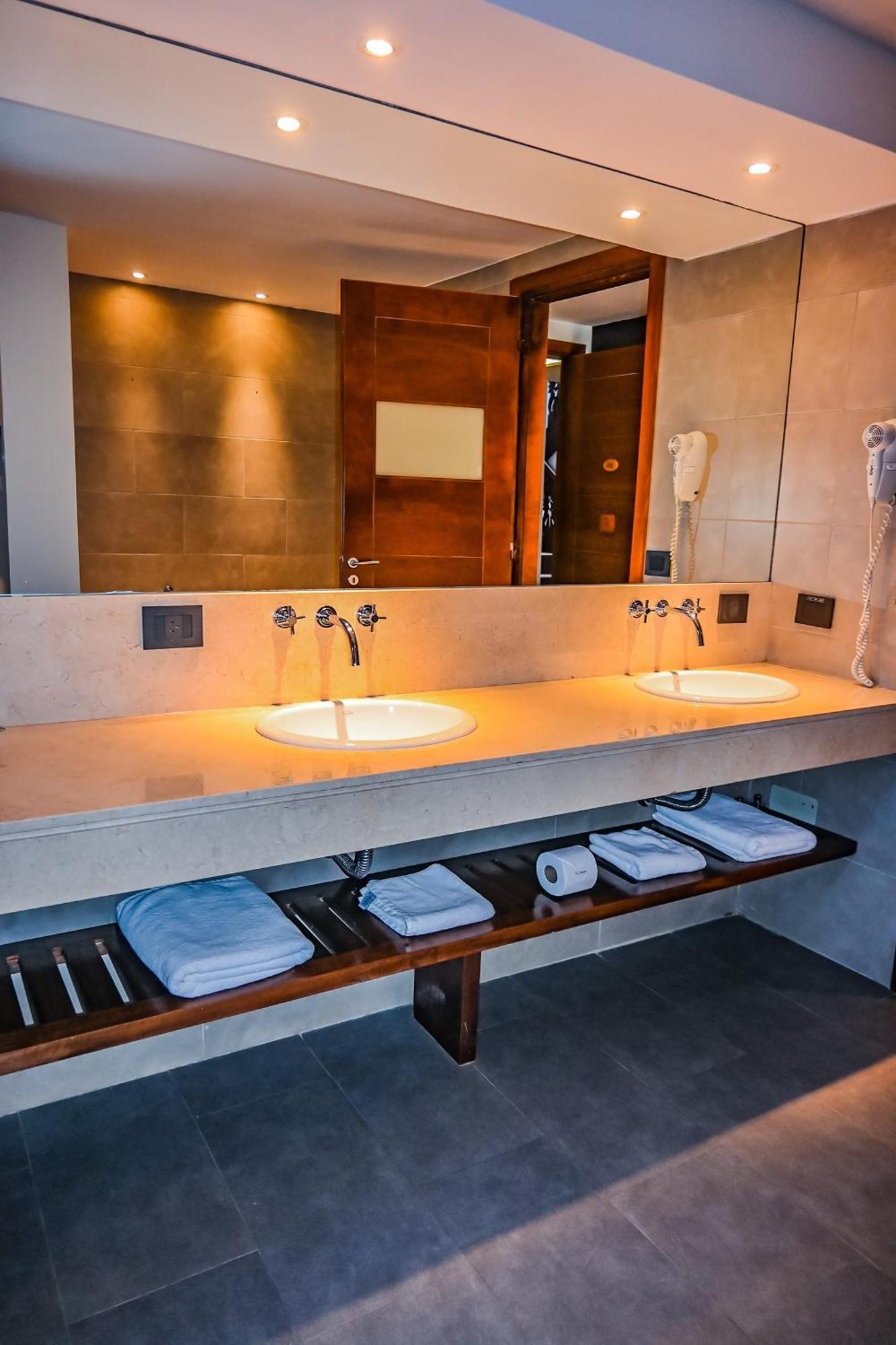 Hotel & Spa La Cheminee San Martin de los Andes Bagian luar foto