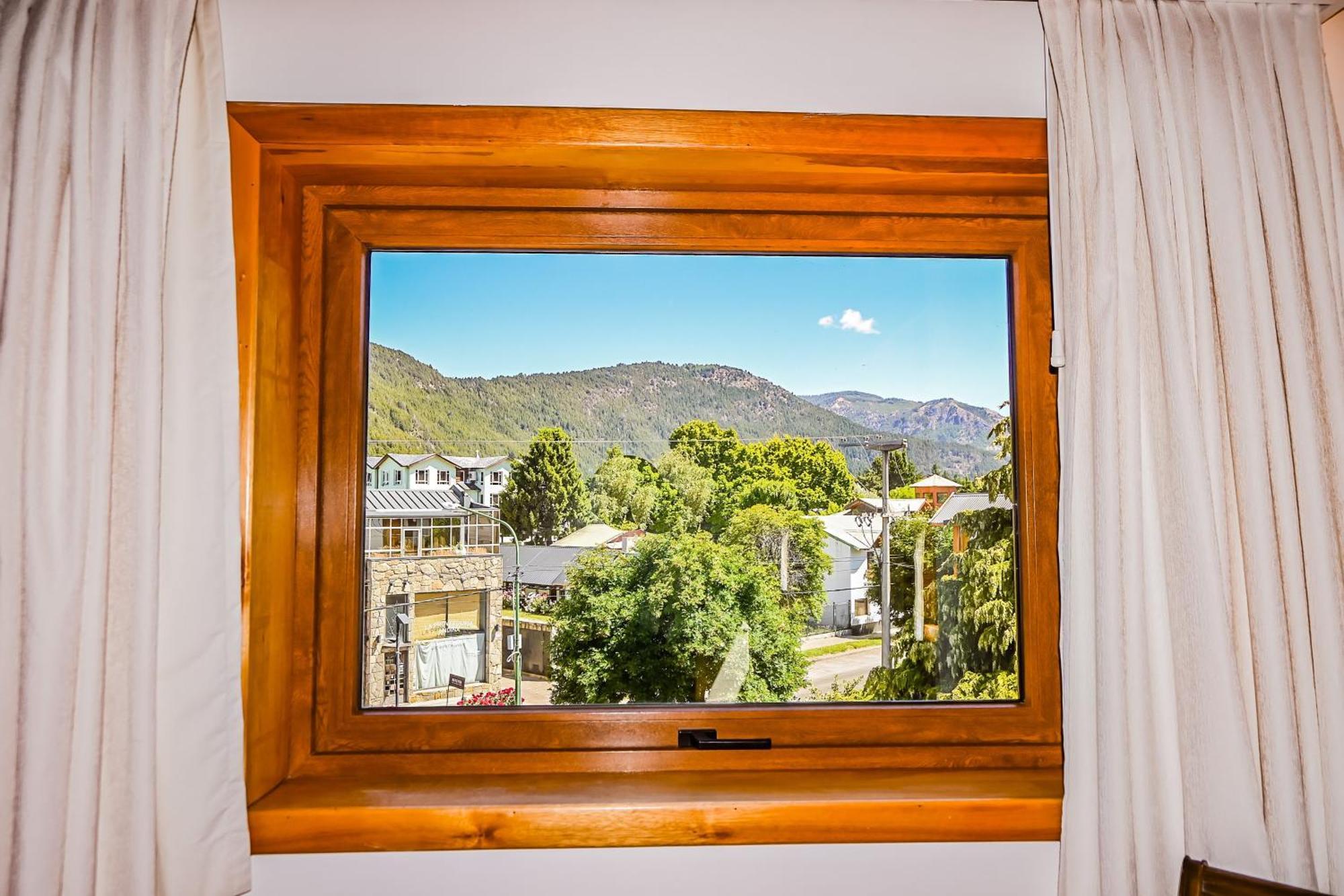 Hotel & Spa La Cheminee San Martin de los Andes Bagian luar foto