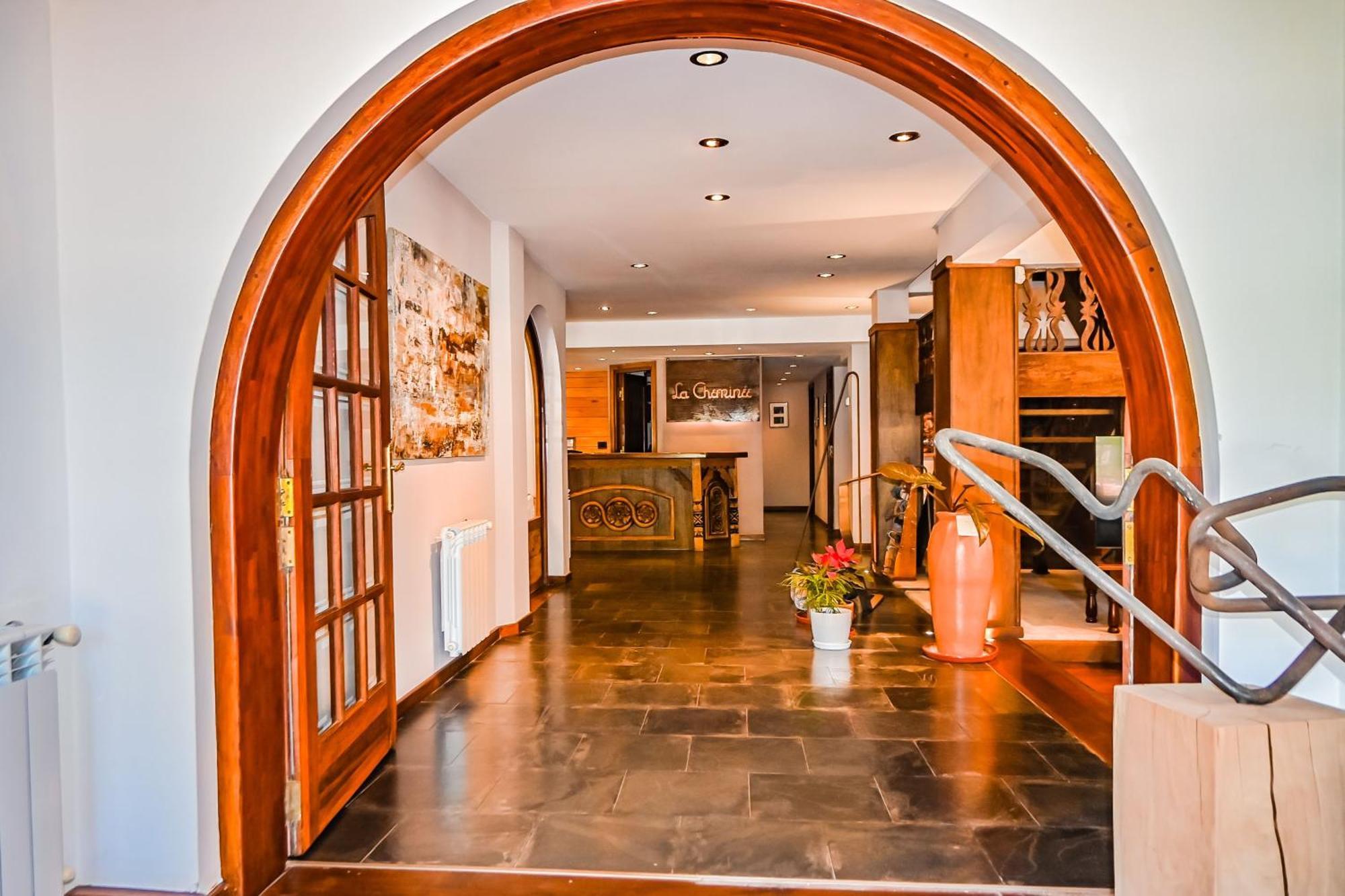 Hotel & Spa La Cheminee San Martin de los Andes Bagian luar foto